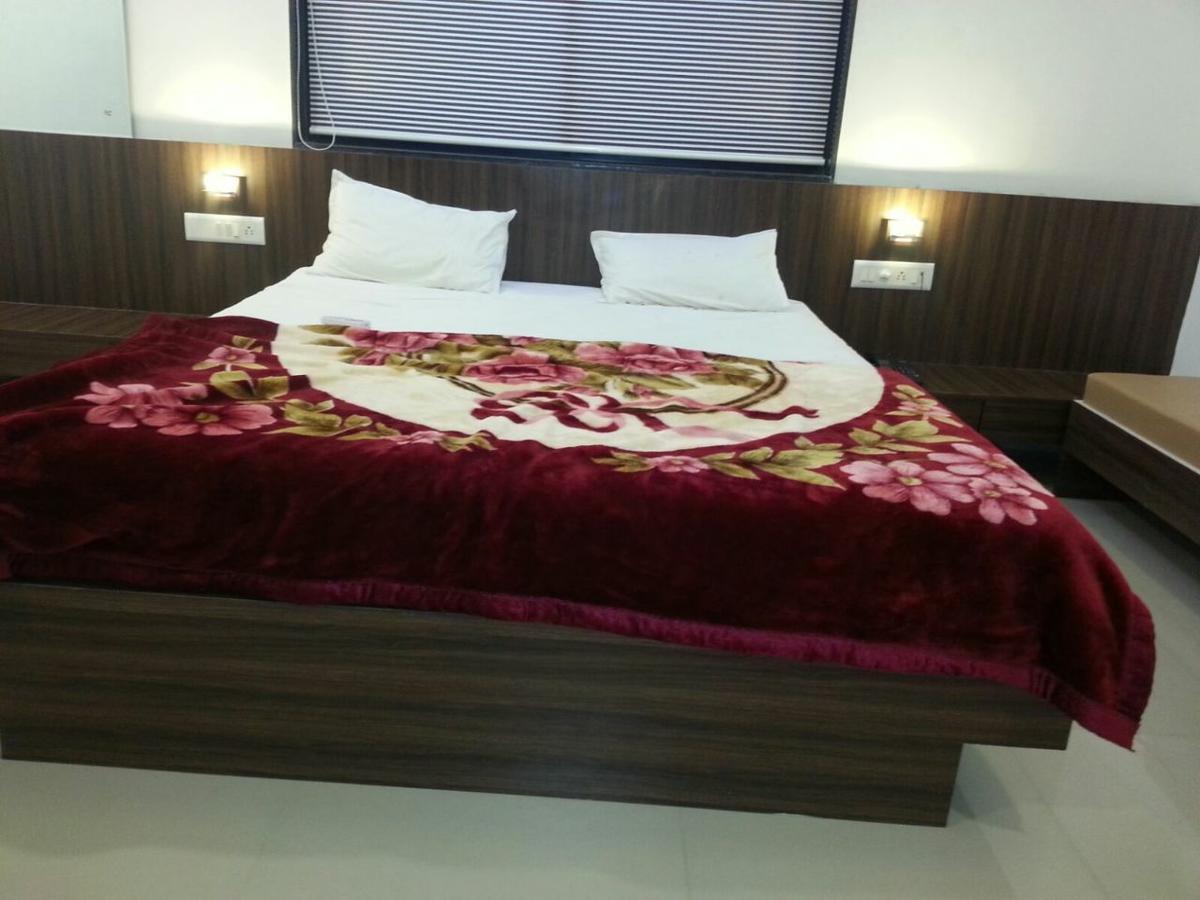 Hotel Amidhara Dwarka  Exterior photo